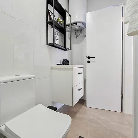 Benjamin Apartment *